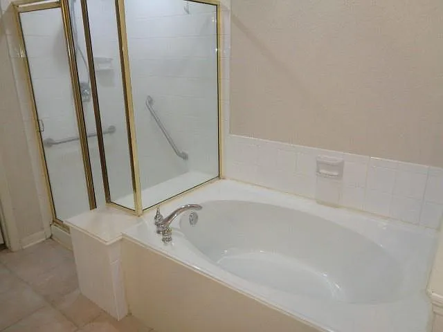 10326 Thornmont Ln — Photo 16