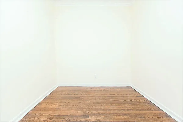 Rented by Sterling Holdings | media 26