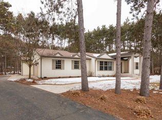 2400 Red Pine Dr, Plover, WI 54467
