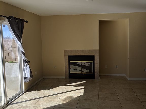 4th image of 43957 Gillan Ave