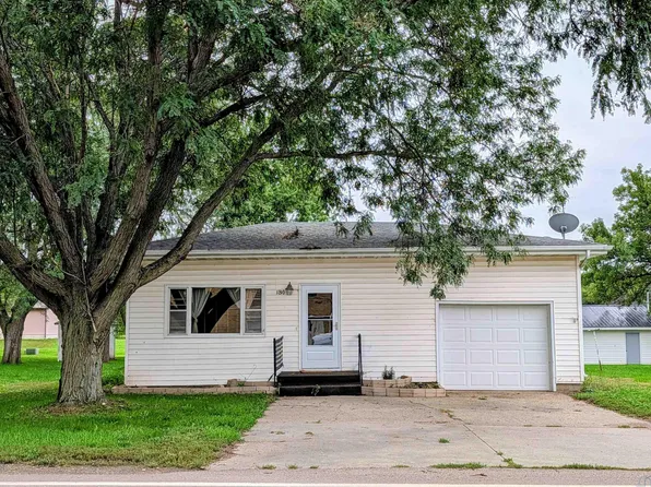 130 South St, Akron, IA 51001