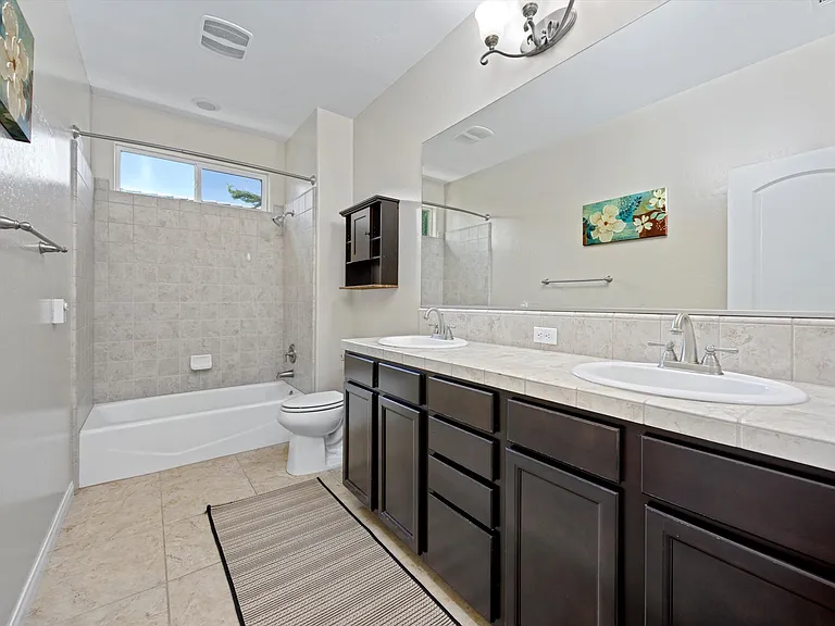 11009 Strathaven St — Photo 33