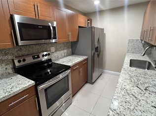 10377 N Kendall Dr APT K8, Miami, FL 33176