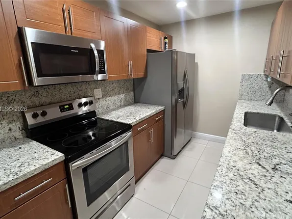 10377 N Kendall Dr APT K8, Miami, FL 33176
