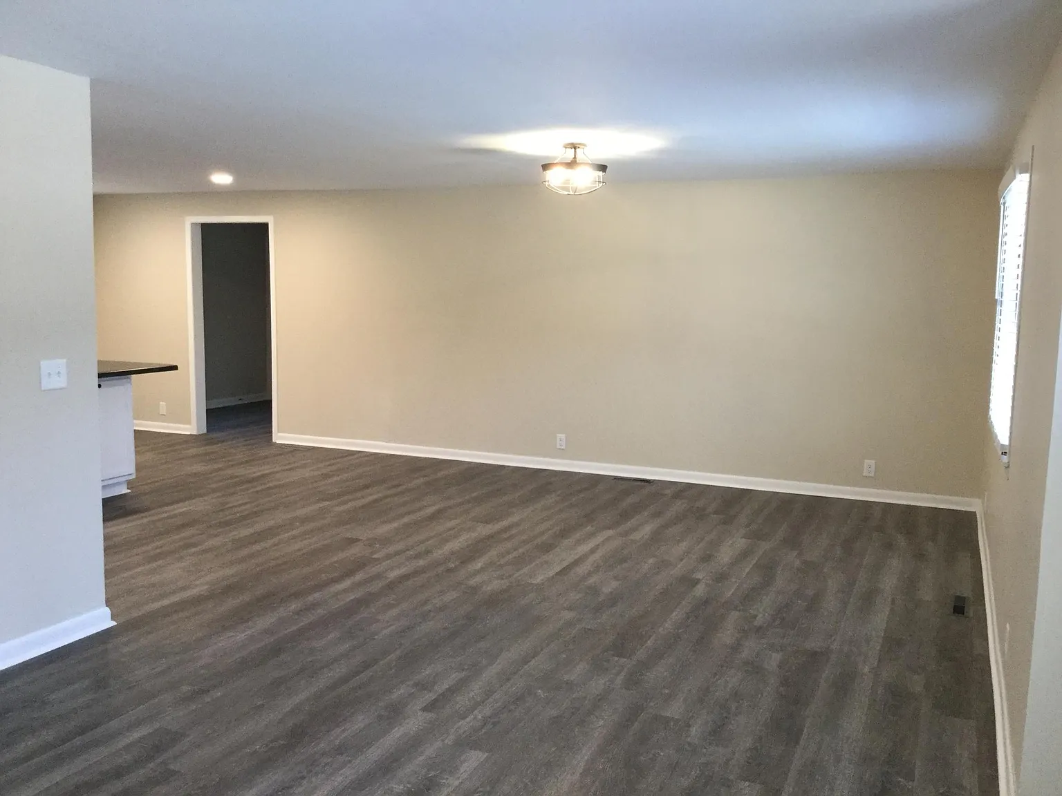 4407 N Highway 101 — Photo 4