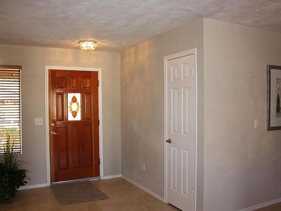 4th image of 1110 E Morrow Dr