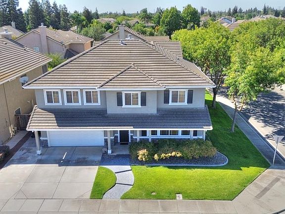2nd image of 1528 Rose Garden Ct