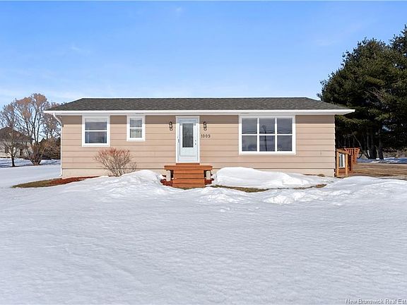 2nd image of 1009 Principale Rd