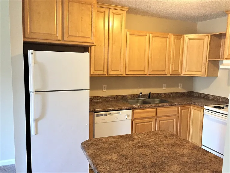1807 Chandler Rd #15 — Photo 2