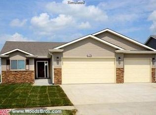 9317 Leighton Ave, Lincoln, NE 68507