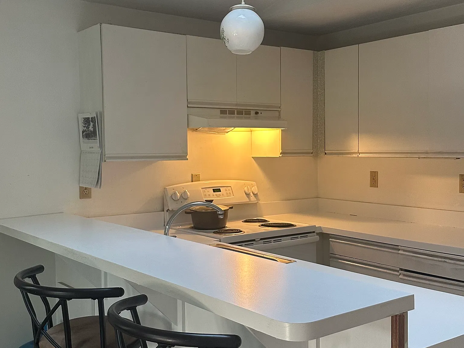 2 bed, 864 sqft, $2,600 — Photo 2