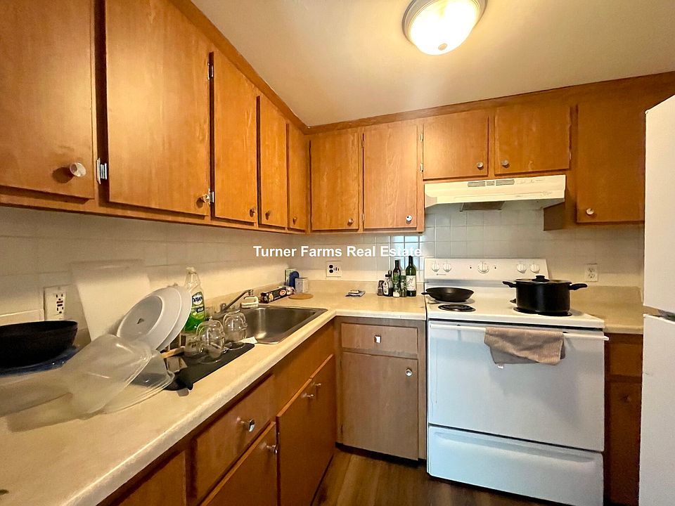 1st image of 524R Putnam Ave #6
