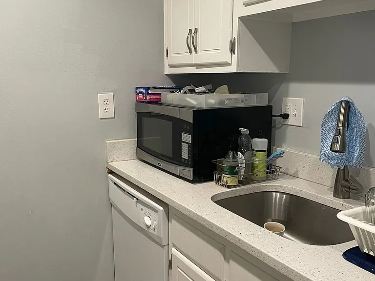 14 Harvard St NW #403 — Photo 7