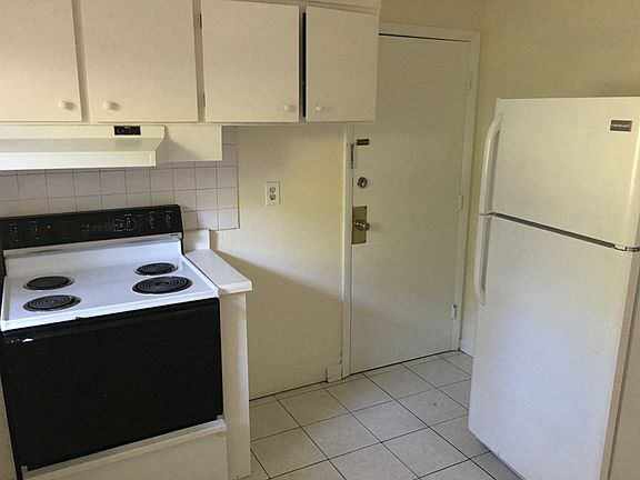 4th image of 335 Fountain St APT 3A