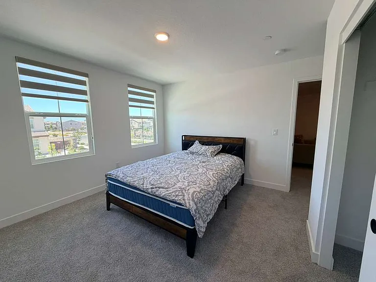 15932 Mavericks Ln — Photo 15