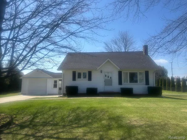 724 Lytle Ave, Harbor Beach, MI 48441