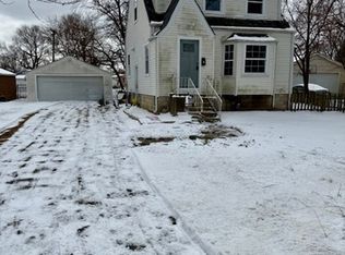 151 Country Club Dr, Northlake, IL 60164