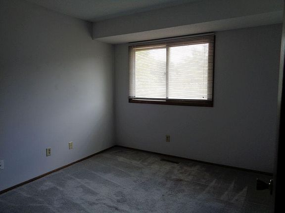5th image of 1820 E 123rd St