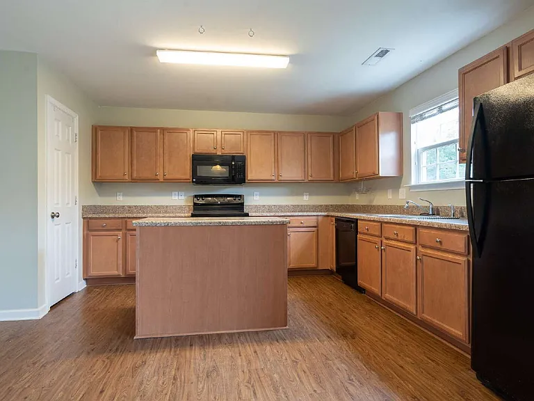 326 Azalea Dr — Photo 14