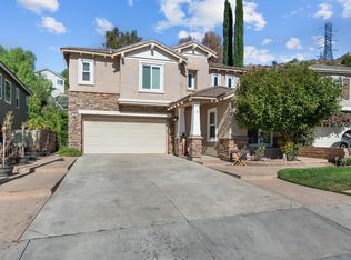 28643 Silverking Trl, Saugus, CA 91390