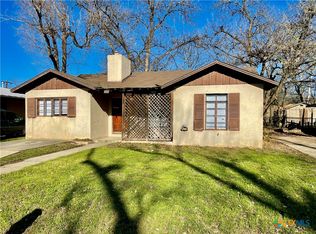319 Riverside Dr, San Marcos, TX 78666