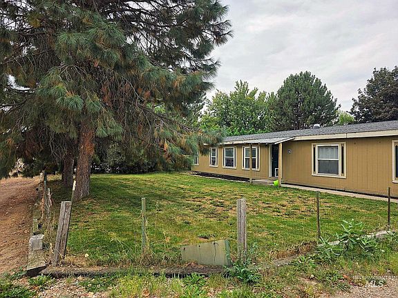 2nd image of 13821 Gary Ln