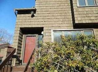 137 Towne House Rd, Hamden, CT 06514