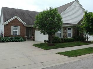 748 Knolls Landing Dr #1, Milford, MI 48381