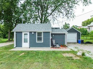 525 State St, Center Point, IA 52213