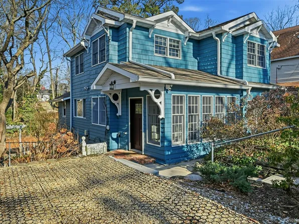 44 Bayberry Drive, Huntington, NY 11743