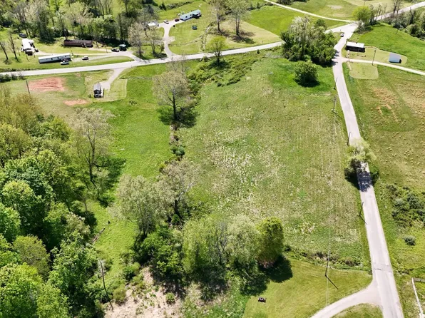 7457 Chase Rd, Albany, OH 45710