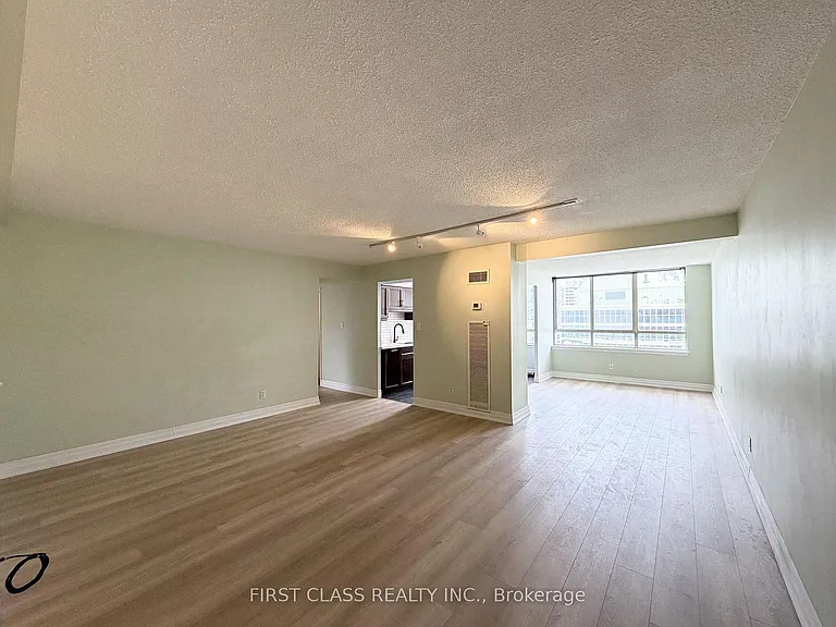 633 Bay St #2516 — Photo 20