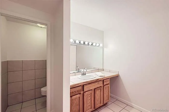 2 bed, 850 sqft, $1,900 — Photo 3