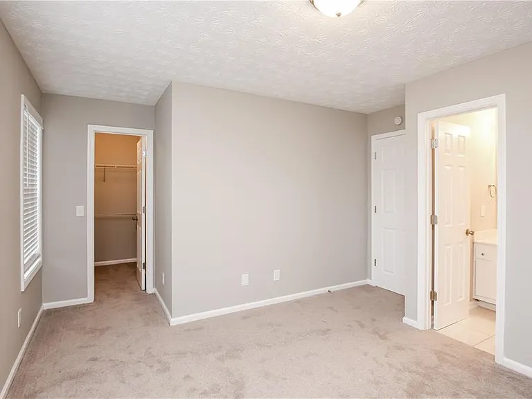 2454 Canary Ct — Photo 13