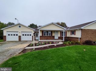 7 Sunset Dr, Hanover, PA 17331