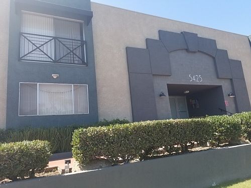 2nd image of 10850 Bloomfield St #205