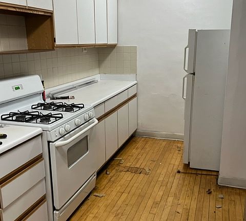2nd image of 4257 N Winchester Ave #2F