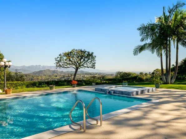 435 Walker Dr, Beverly Hills, CA 90210