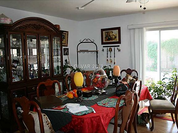 3rd image of 6801 Bonillo Dr