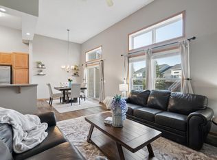 2121 Saint Johns Ct, Woodbury, MN 55129