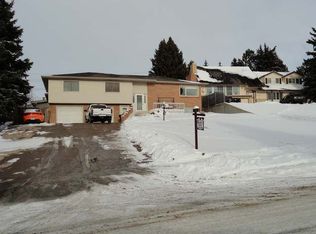 1251 E Highland Acres Rd, Bismarck, ND 58501