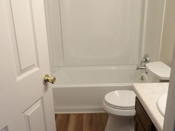 3rd image of 486-32 1/8 Rd #4
