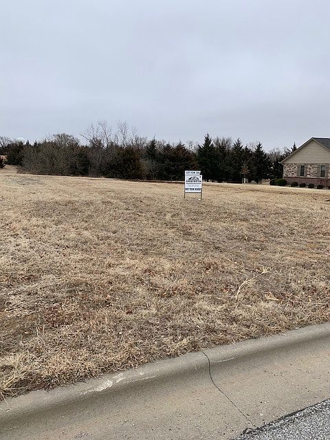 2nd image of 2252 Pinecrest Cir