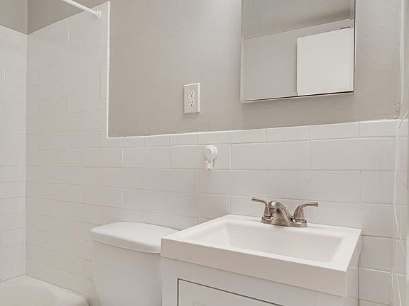5th image of 3240 S 28th St APT 304