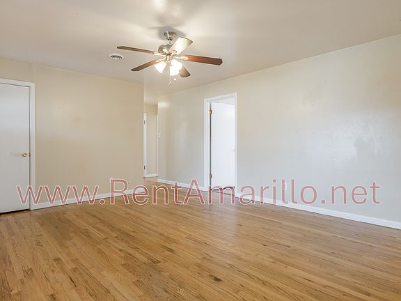 3rd image of 2413 Juniper Dr