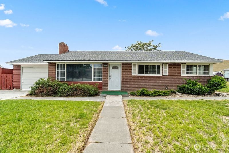 4th image of 281 Mocliff Avenue