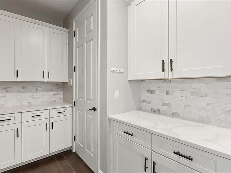 8507 Geddes Loop — Photo 14