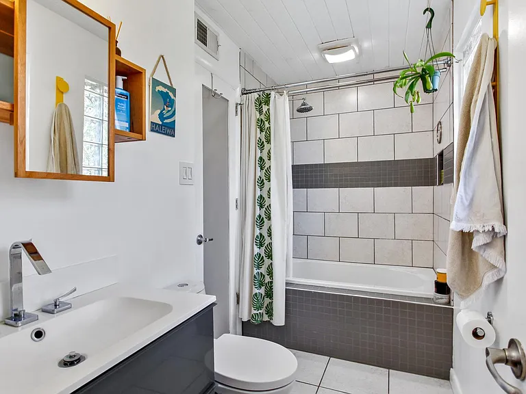 624 Jackson Blvd — Photo 11