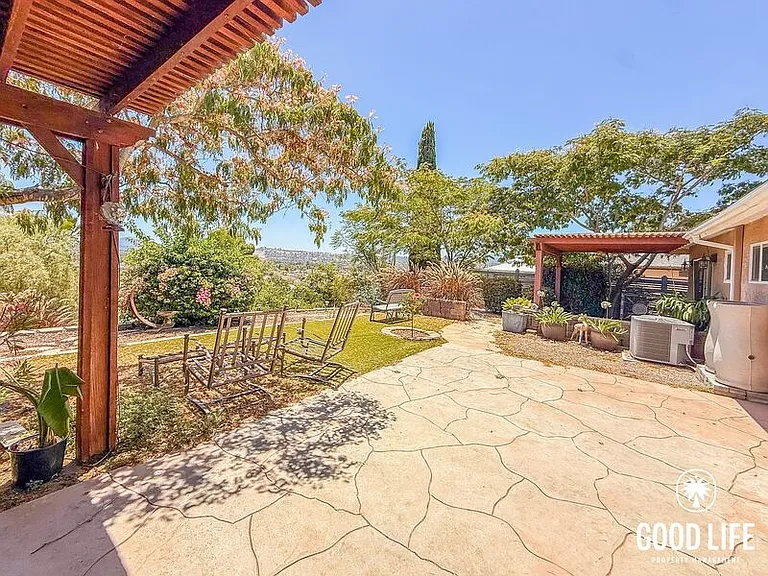 9719 Castaic Ct — Photo 21