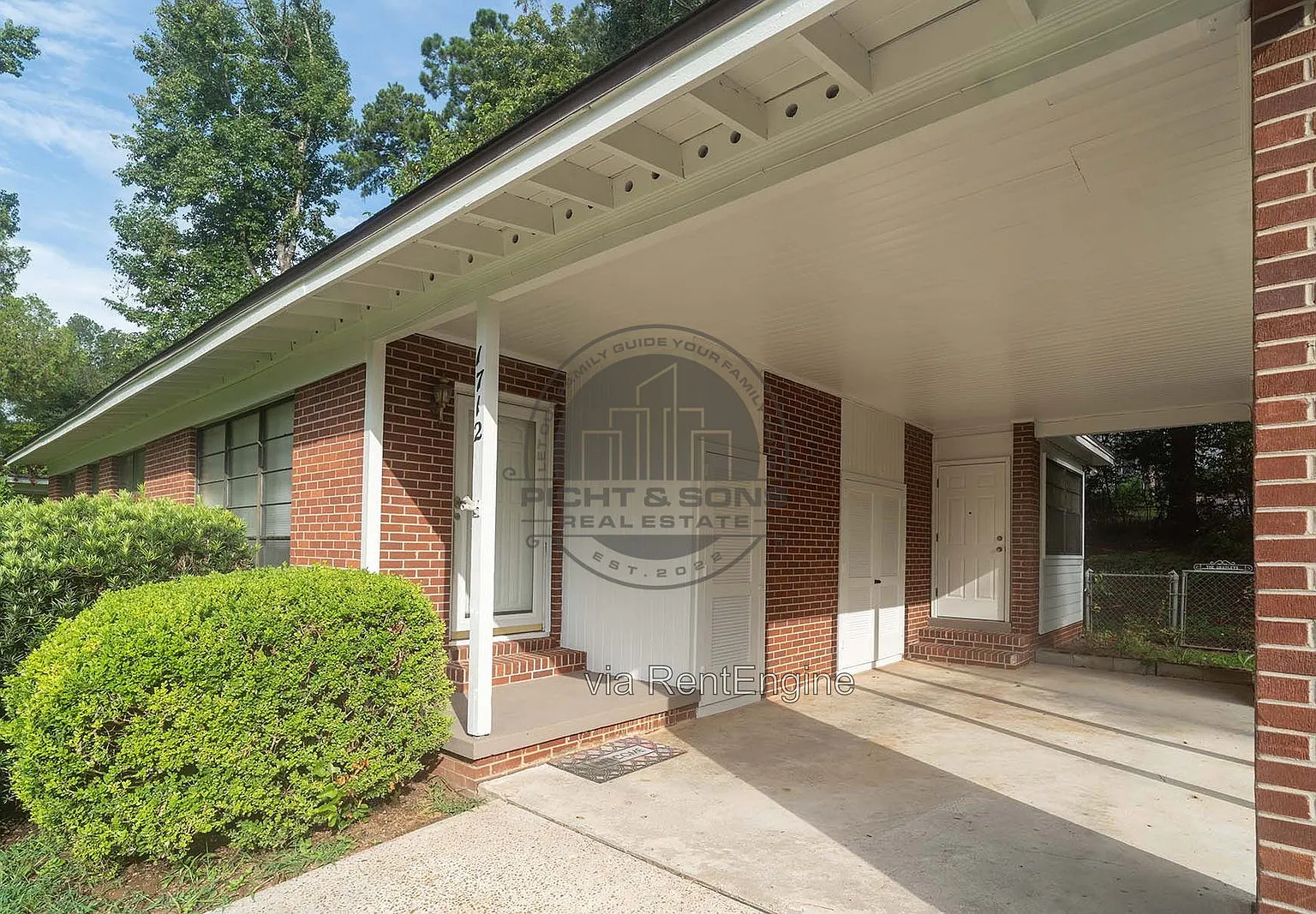 3 bed, 1.5 bath, 1012 sqft, $1,800 — Photo 1